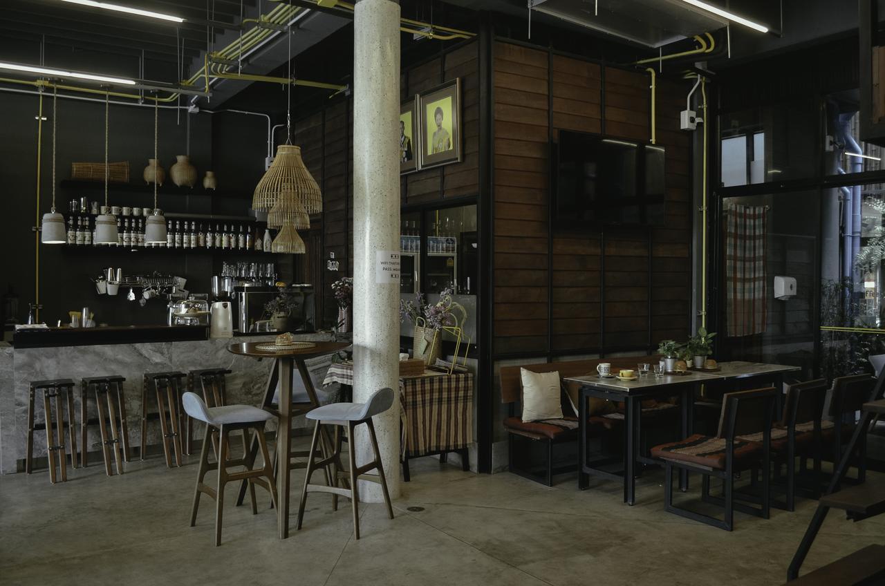 Whereder Poshtel Udon Thani Buitenkant foto