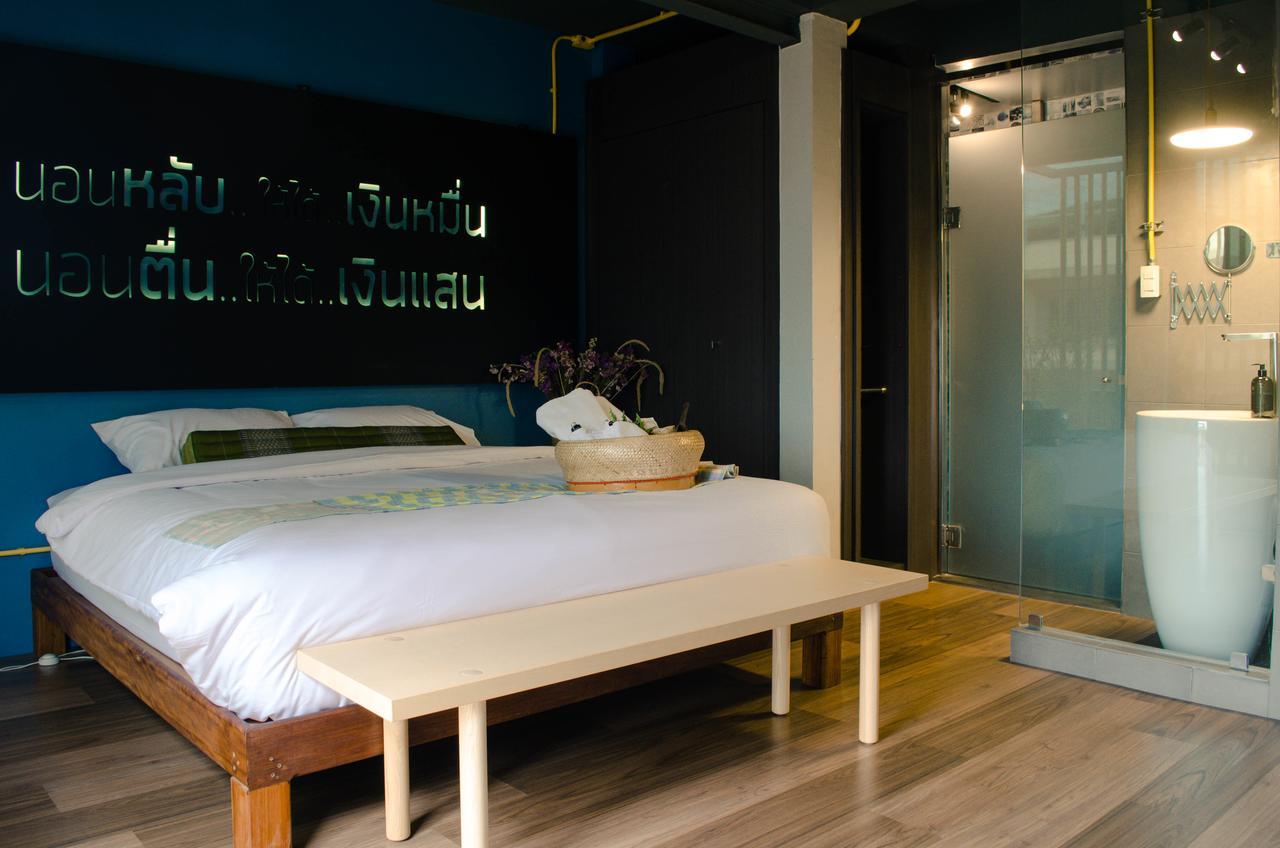 Whereder Poshtel Udon Thani Buitenkant foto